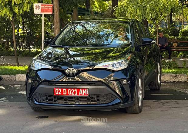 Toyota C-HR 2021 — фото 14