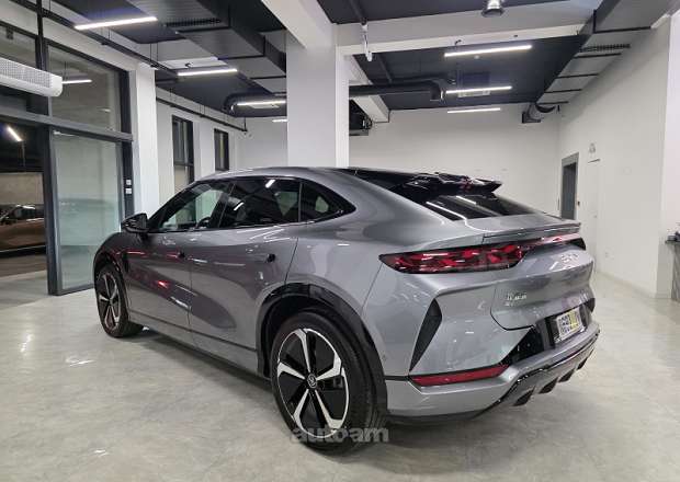 BYD Song  L