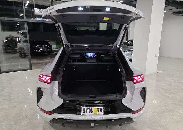BYD Song  L