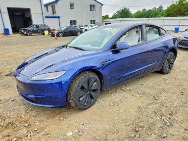 Tesla Model 3  2026 