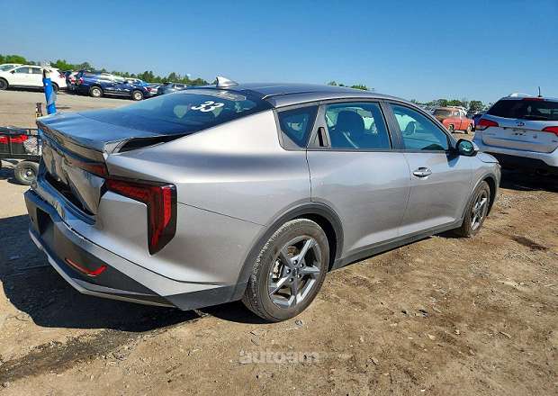 Kia K4