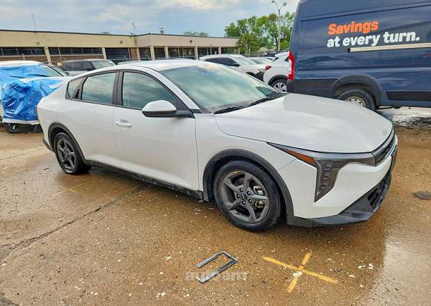 Kia K4