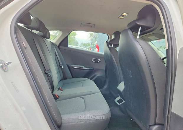 Kia K4