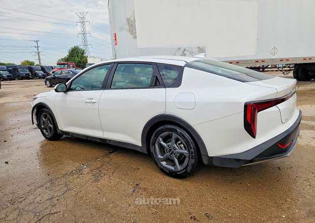 Kia K4