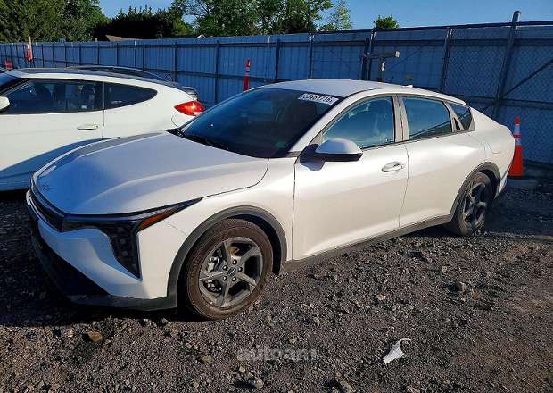 Kia K4