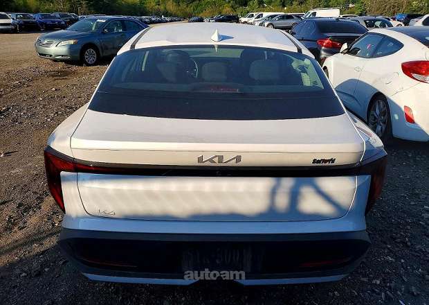 Kia K4