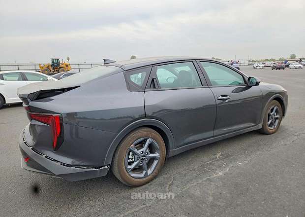 Kia K4