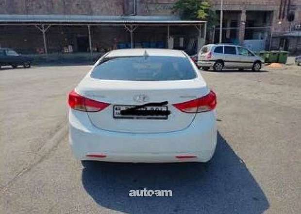 Hyundai Elantra 2011 — լուսանկար 7