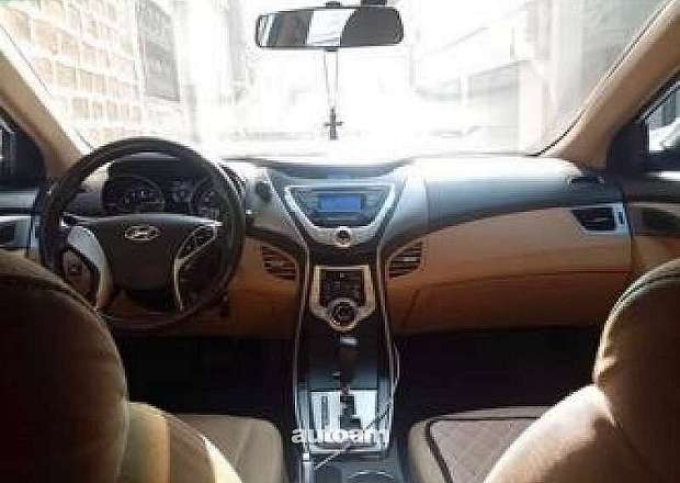 Hyundai Elantra 2011 — լուսանկար 3