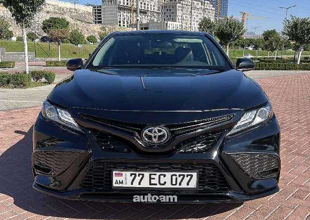 Toyota Camry 2020 — լուսանկար 2