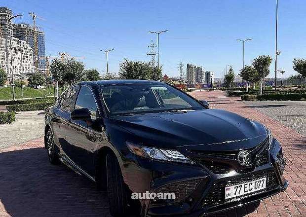 Toyota Camry 2020 — լուսանկար 1