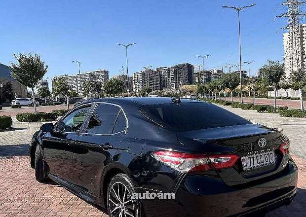 Toyota Camry 2020 — լուսանկար 4