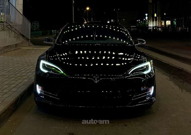Tesla Model S 2018 — фото 1