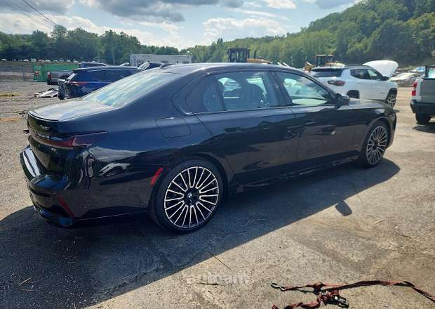 BMW 760