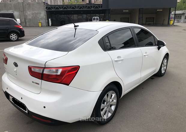 Kia Rio 2013 — photo 5
