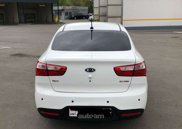 Kia Rio 2013 — photo 8