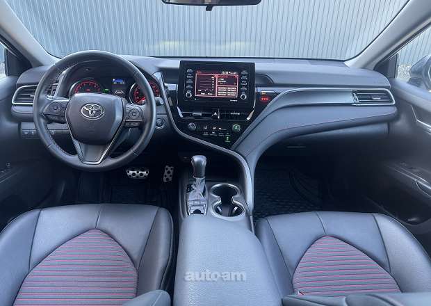 Toyota Camry 2021 — фото 11