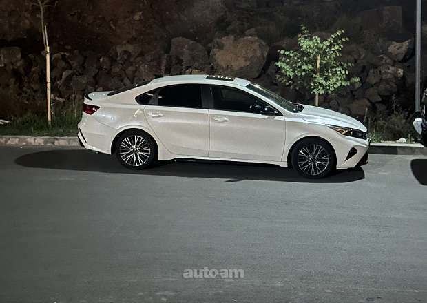 Kia Forte 2022 — լուսանկար 1