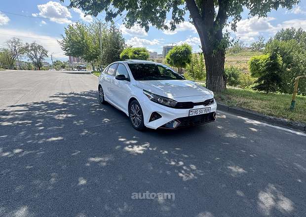 Kia Forte 2022 — լուսանկար 2