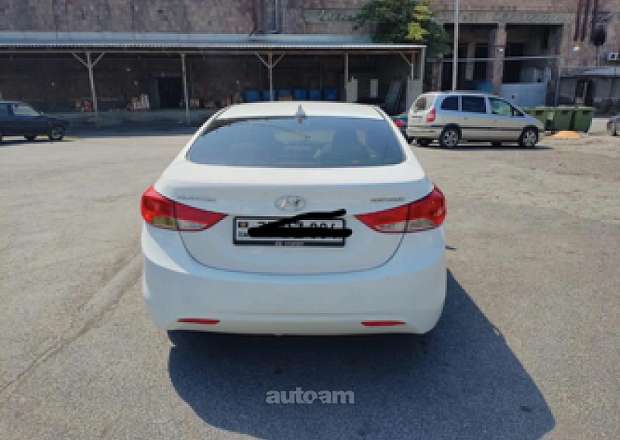 Hyundai Elantra 2011 — լուսանկար 2