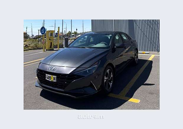 Hyundai Elantra 2022 — photo 3
