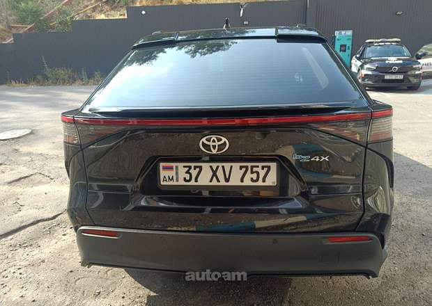 Toyota Bz4X 2023 — լուսանկար 6