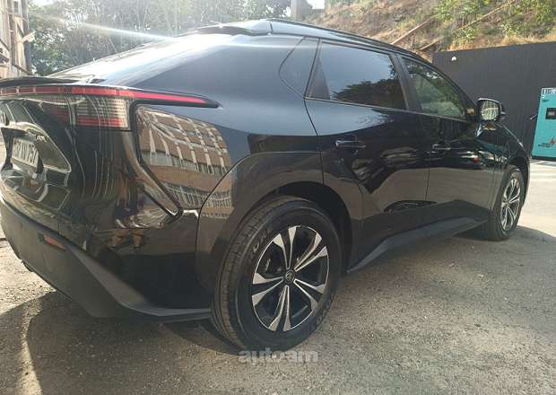 Toyota Bz4X 2023 — լուսանկար 5