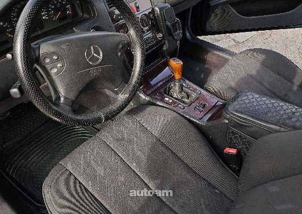 Mercedes-Benz E 200 2001 — լուսանկար 2