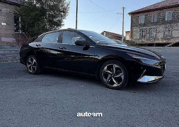 Hyundai Elantra 2022 — լուսանկար 3