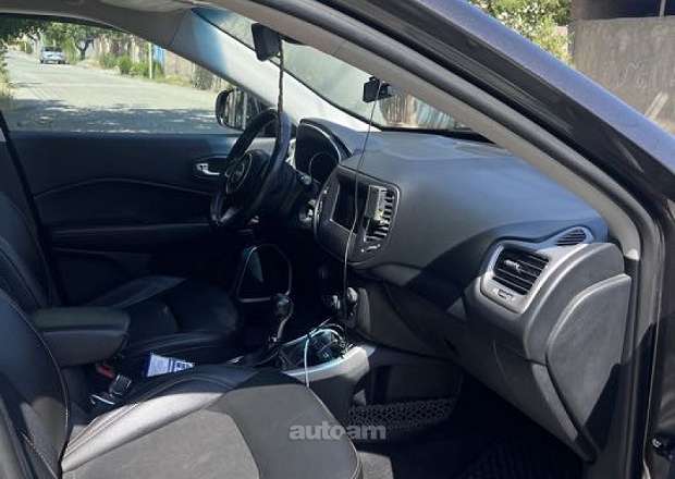 Jeep Compass 2018 — լուսանկար 6