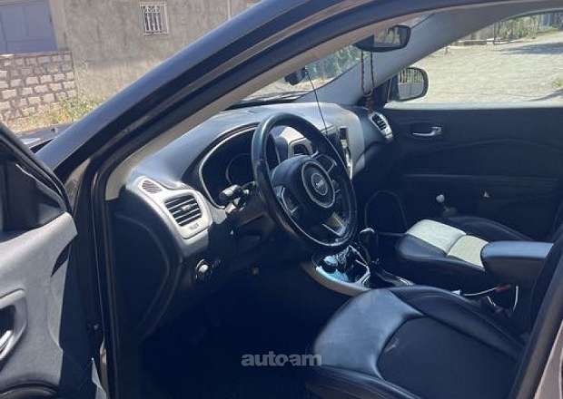 Jeep Compass 2018 — լուսանկար 5