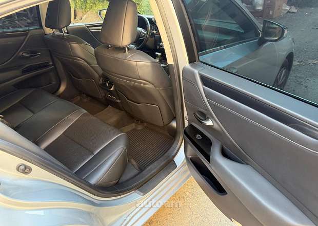 Lexus ES 200 2022 — լուսանկար 5