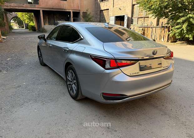 Lexus ES 200 2022 — լուսանկար 2