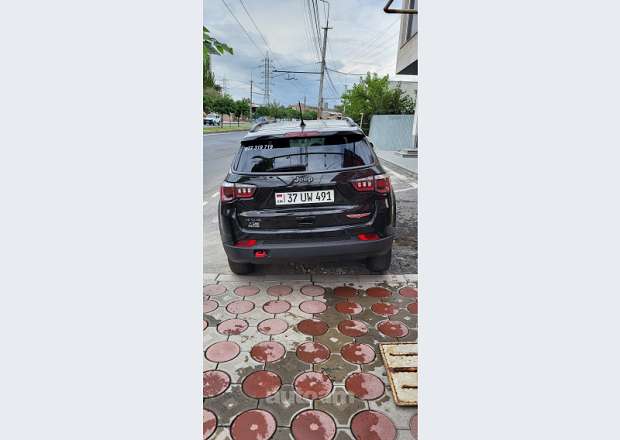 Jeep Compass 2019 — photo 1