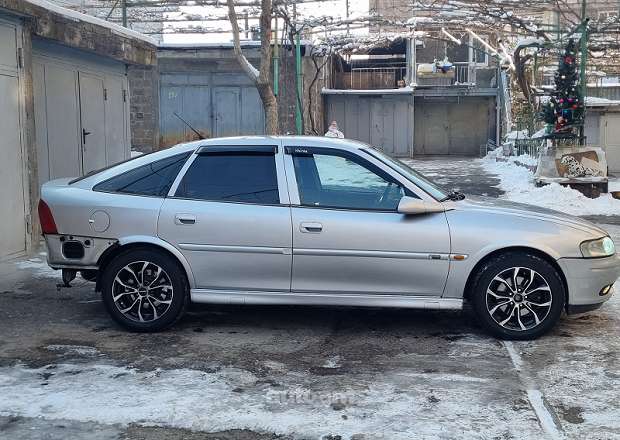 Opel Vectra B 2001 — լուսանկար 6