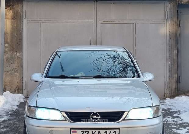 Opel Vectra B 2001 — լուսանկար 2