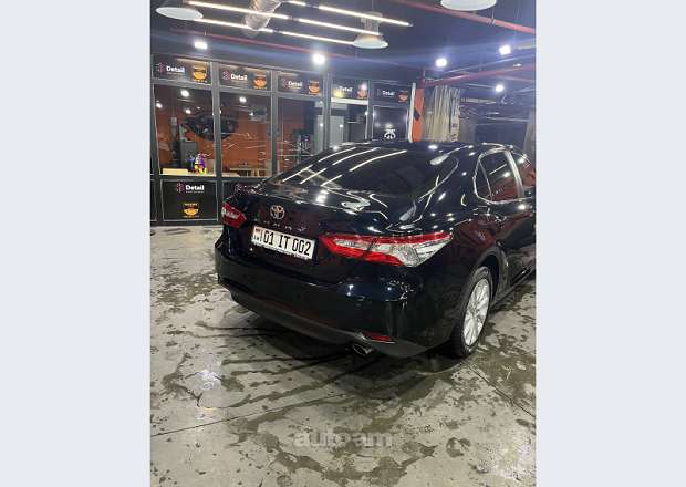 Toyota Camry 2019 — լուսանկար 3
