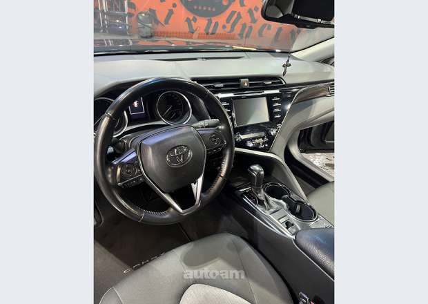 Toyota Camry 2019 — լուսանկար 5