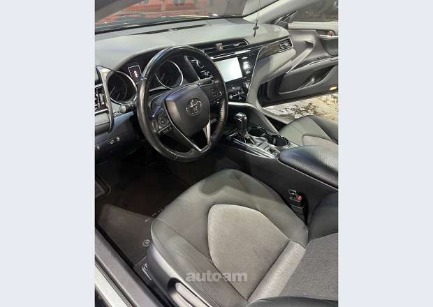 Toyota Camry 2019 — լուսանկար 6