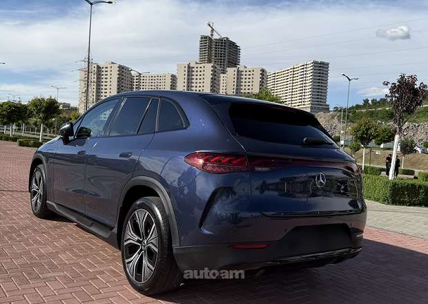 Mercedes-Benz EQE SUV 2023 — լուսանկար 3