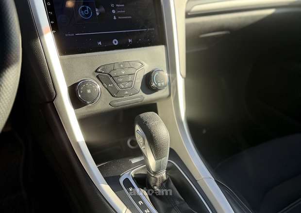 Ford Fusion 2013 — фото 10