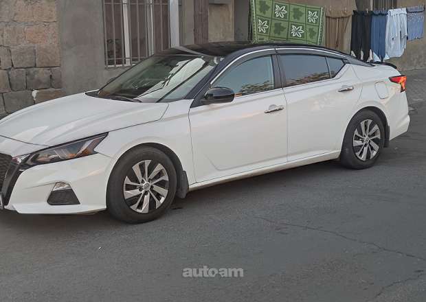 Nissan Altima 2019 — լուսանկար 3