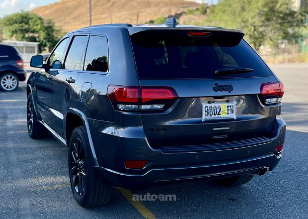 Jeep Grand Cherokee 2021 — photo 2