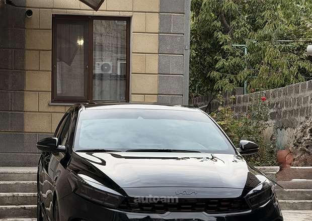 Kia Forte 2022 — լուսանկար 11