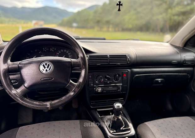 Volkswagen Passat 1997 — լուսանկար 5