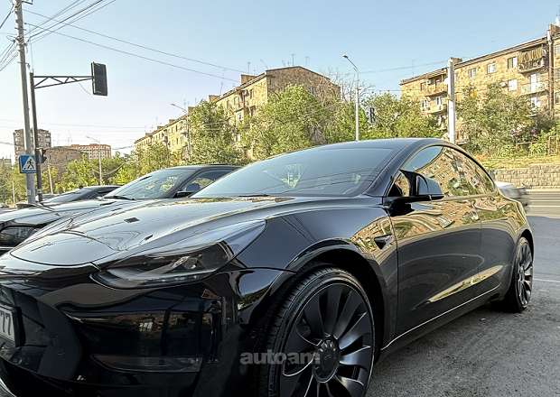 Tesla Model 3 2022 — լուսանկար 11
