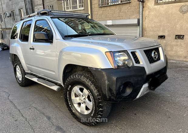 Nissan Xterra 2010 — фото 1