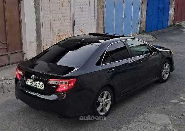 Toyota Camry 2013 — photo 8
