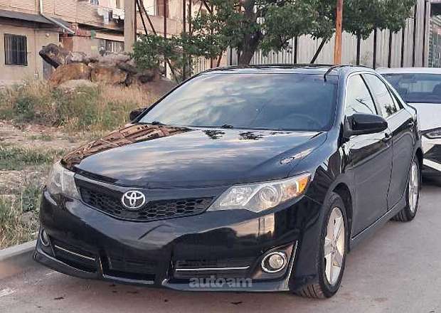 Toyota Camry 2013 — photo 13