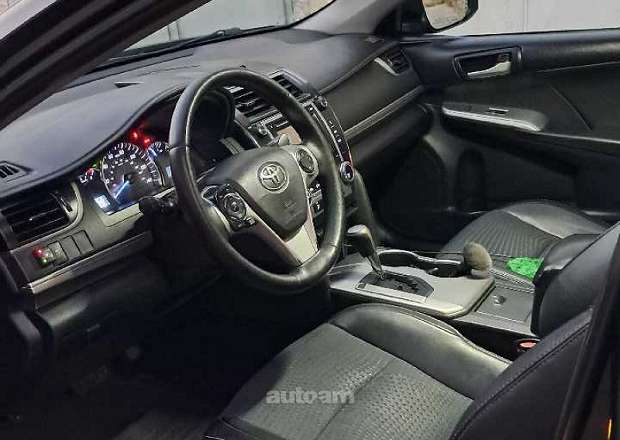 Toyota Camry 2013 — photo 9